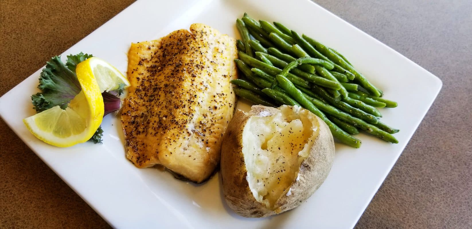 dining photo 1